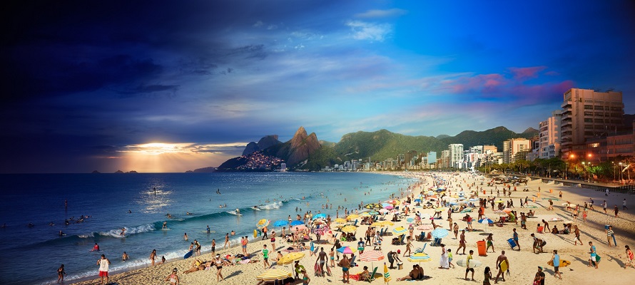 Ipanema Beach photographed by Stephen Wilkes, showing the different hours of the day.